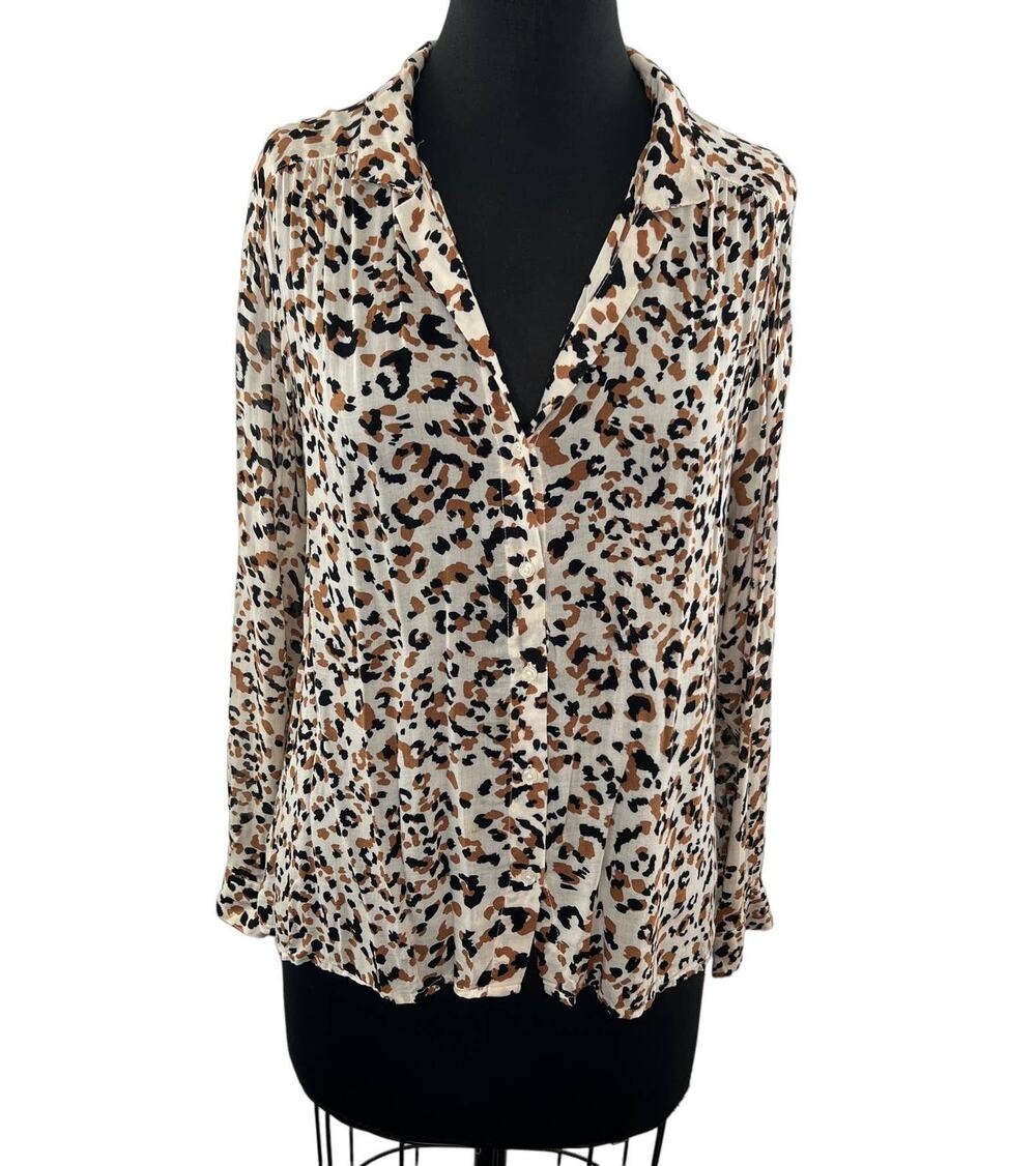 Cloth & Stone Leopard Print Long Sleeve Button-Up Top Collared Anthropologie S